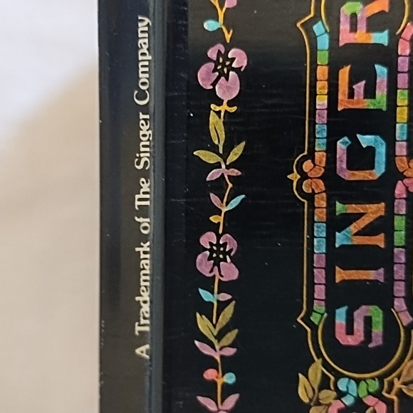 SINGER SEWING MACHINE VINTAGE TIN, EXCELLENT CONDITION - Picture 3 of 9